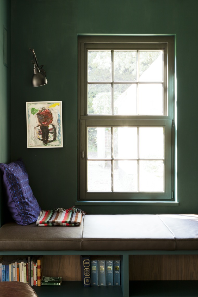 Landelijke villa met authentieke houten ramen en deuren-10