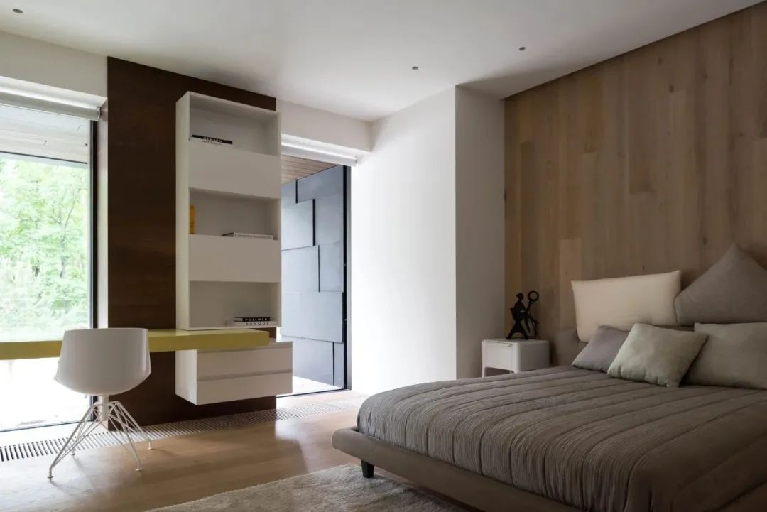 莫斯科郊区别墅，极简美学与自然融合的典范-52