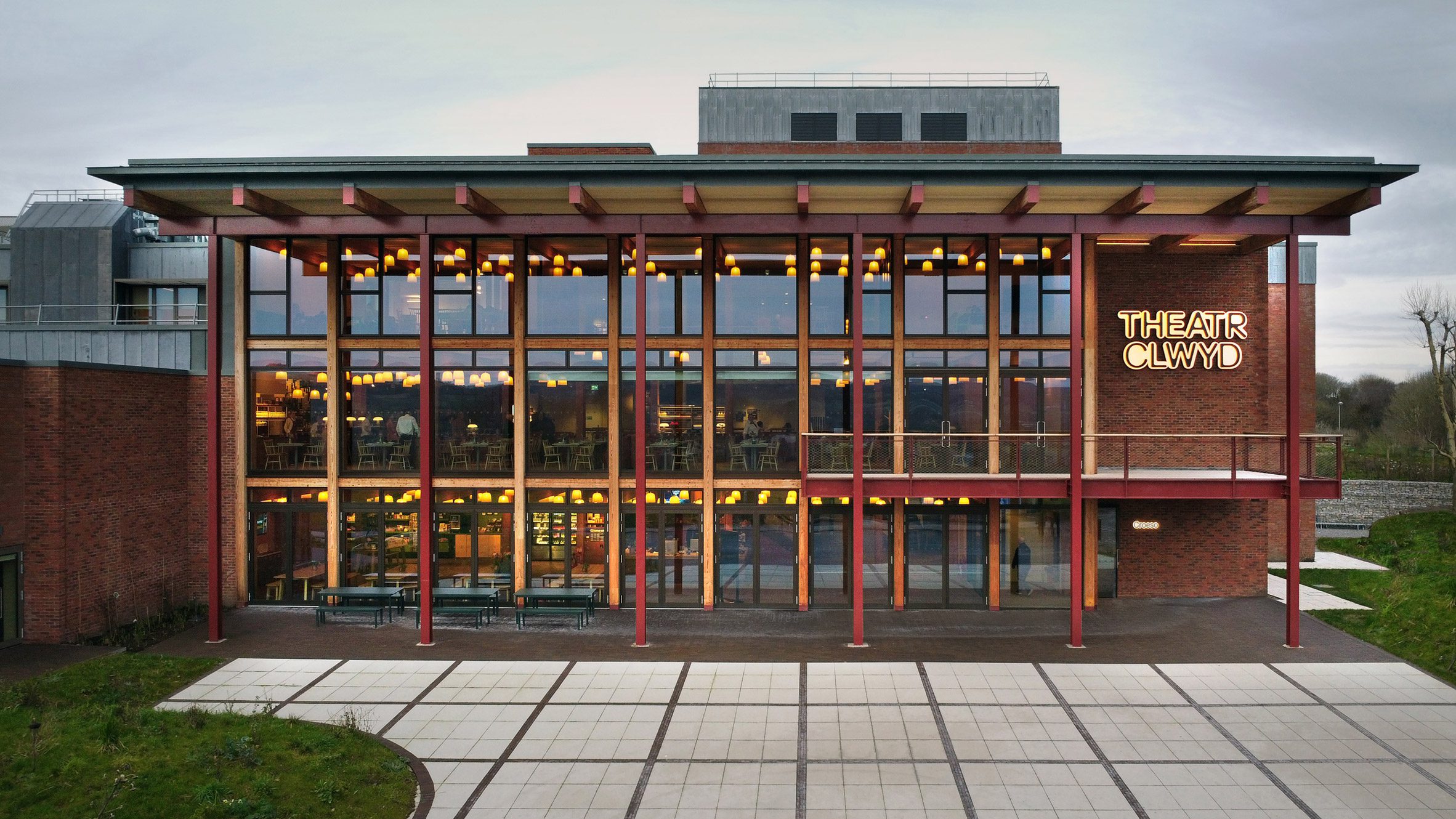 Theatr Clwyd翻新项目丨英国威尔士丨Haworth Tompkins-0