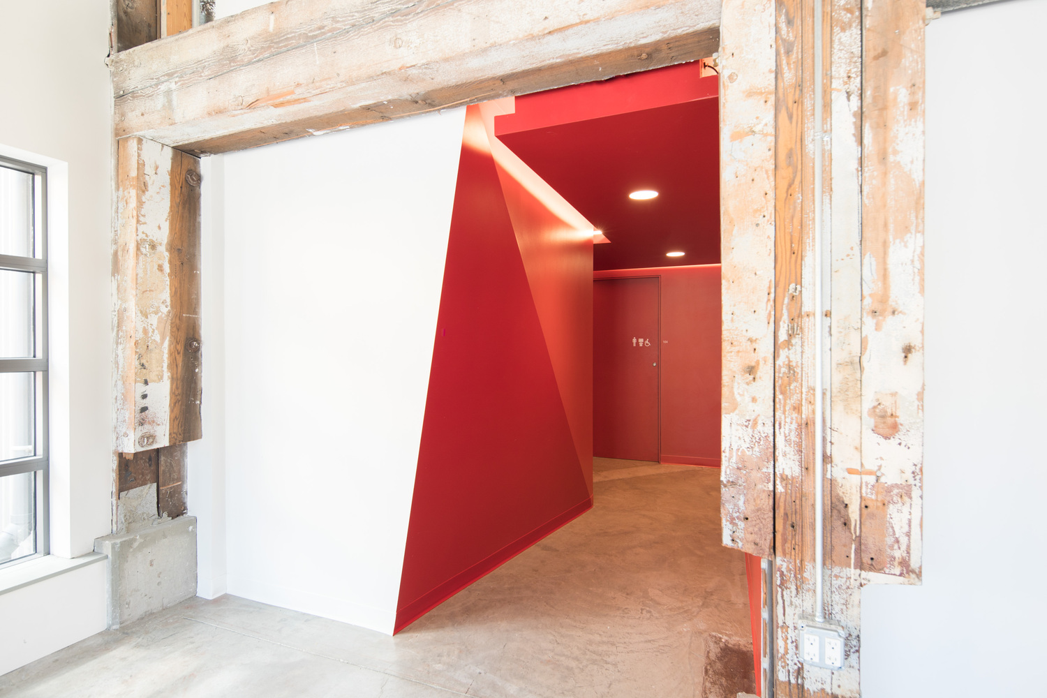 温哥华造船厂管道商店变身多功能社区活动空间-19