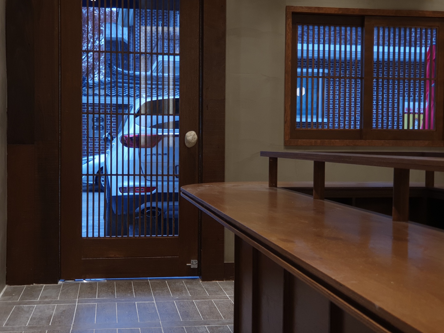 韩式复古风情 10 坪小店精致设计-5