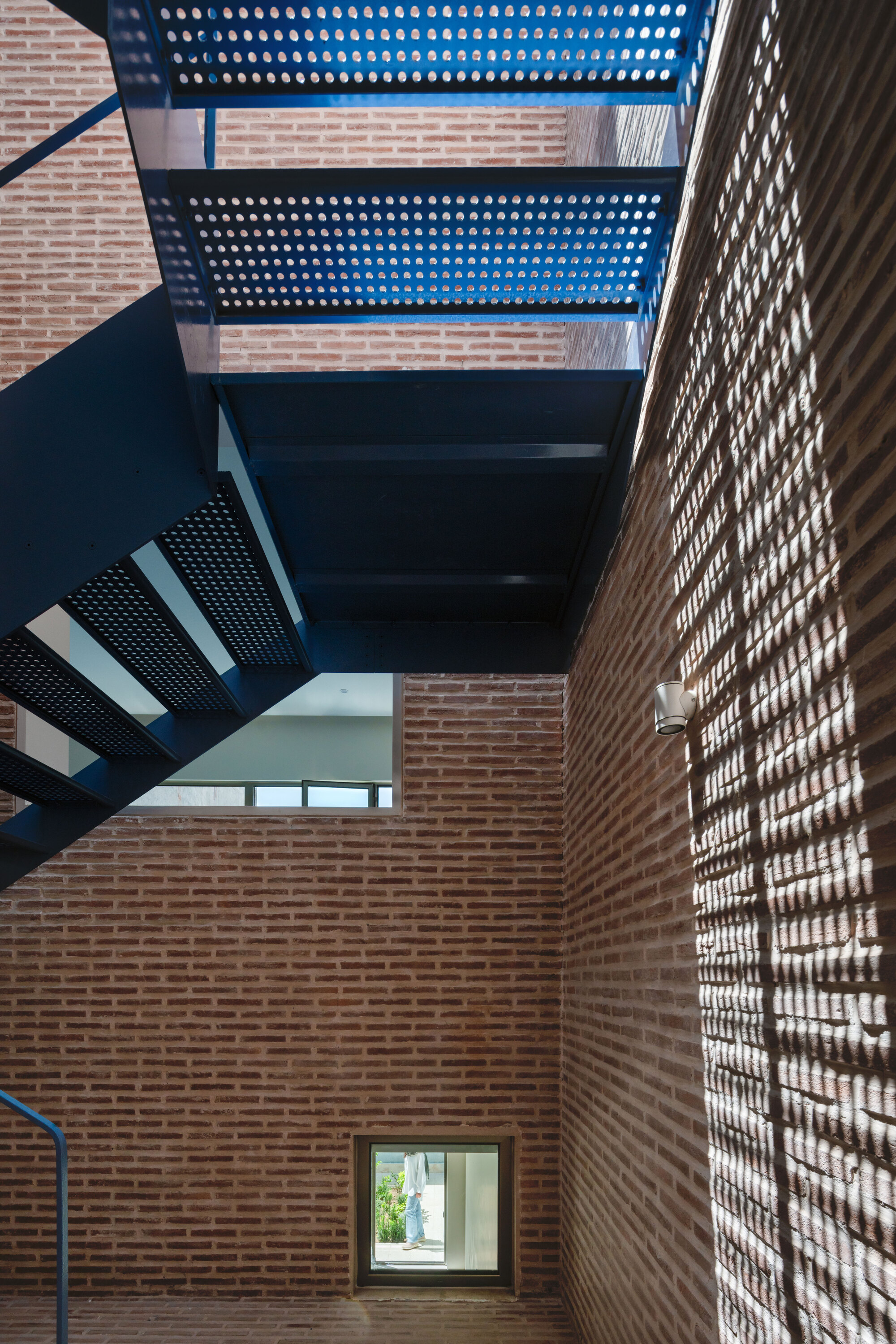 卡拉 OK 厅,男士办公室丨伊朗-16