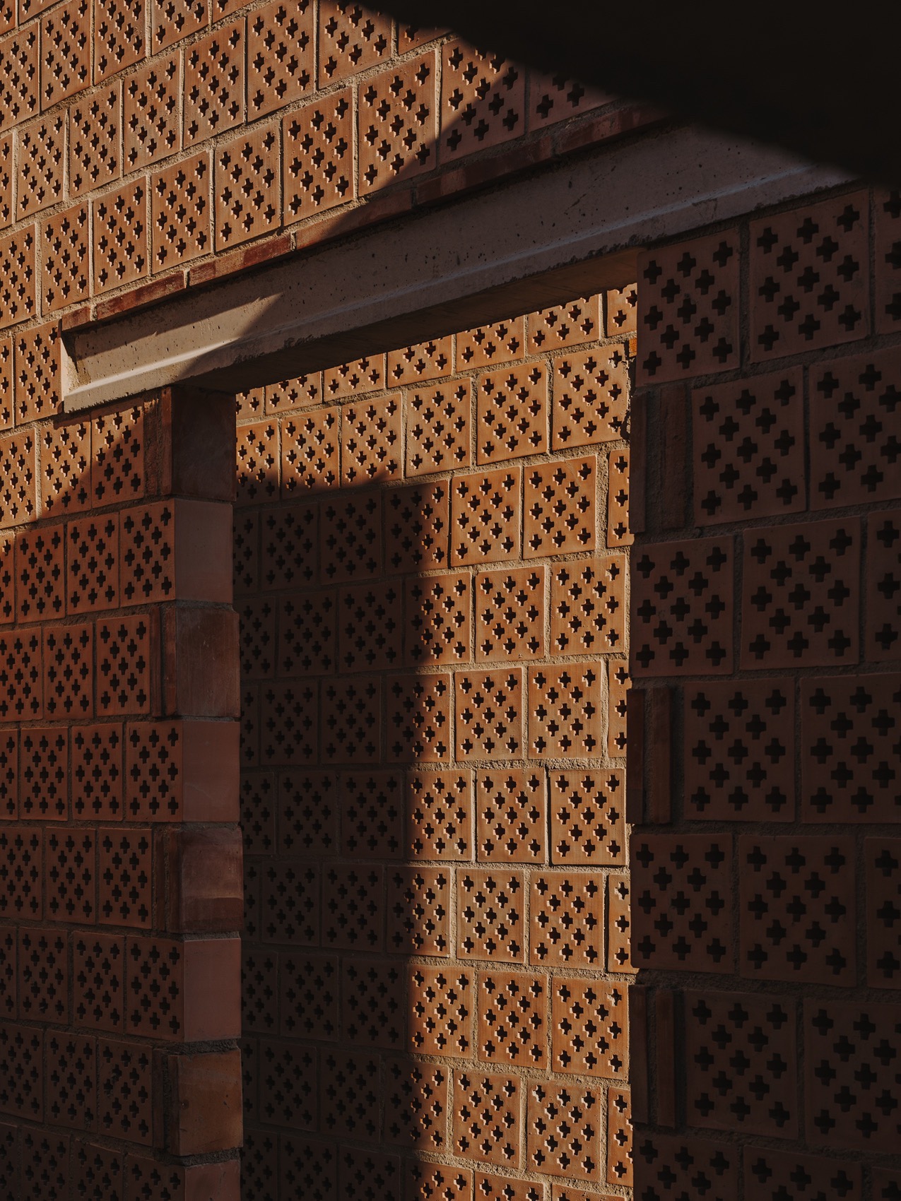 “隐秘围合”丨西班牙丨Alejandro Martínez del Río-32