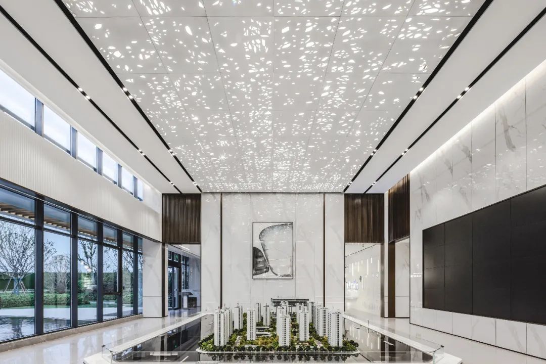 德信未来之翼售楼处 | 现代与古典的宁静奢华融合-13