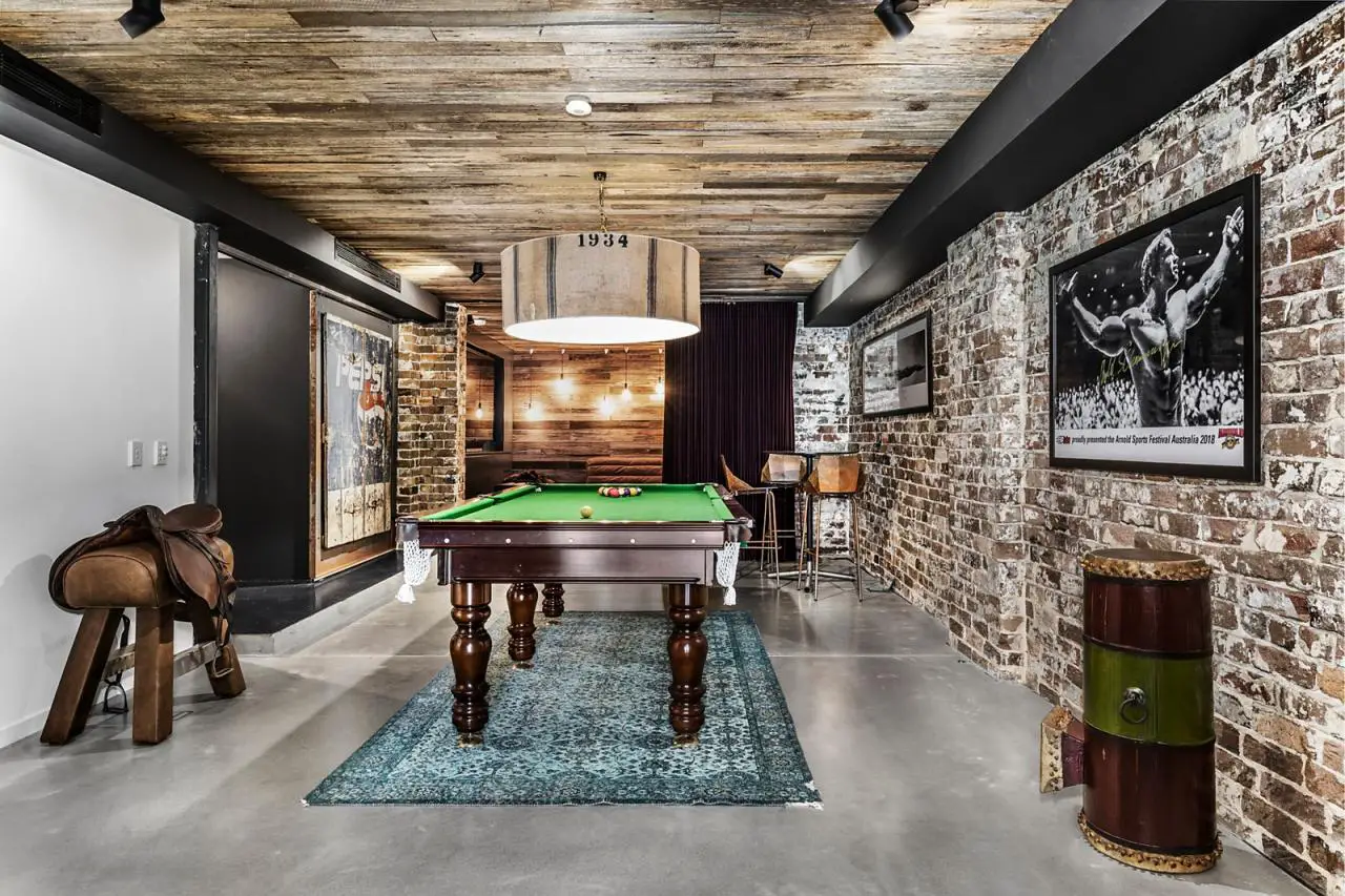 “The Stables”（马厩）-11