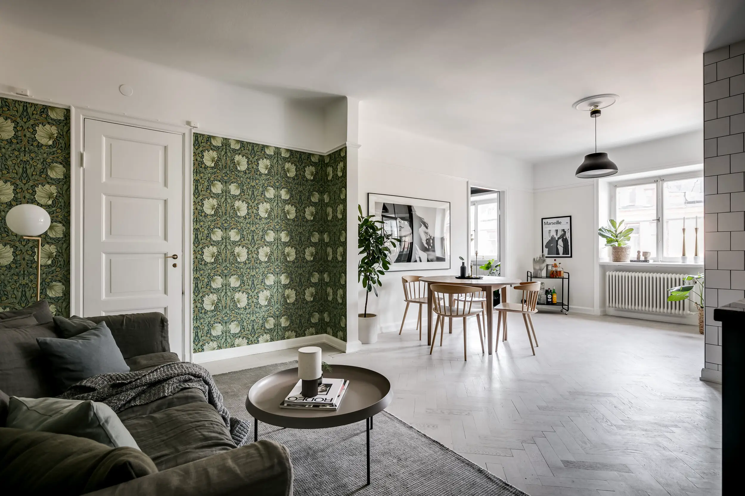 瑞典 71m2 公寓 | 绿色与玻璃的完美融合-7