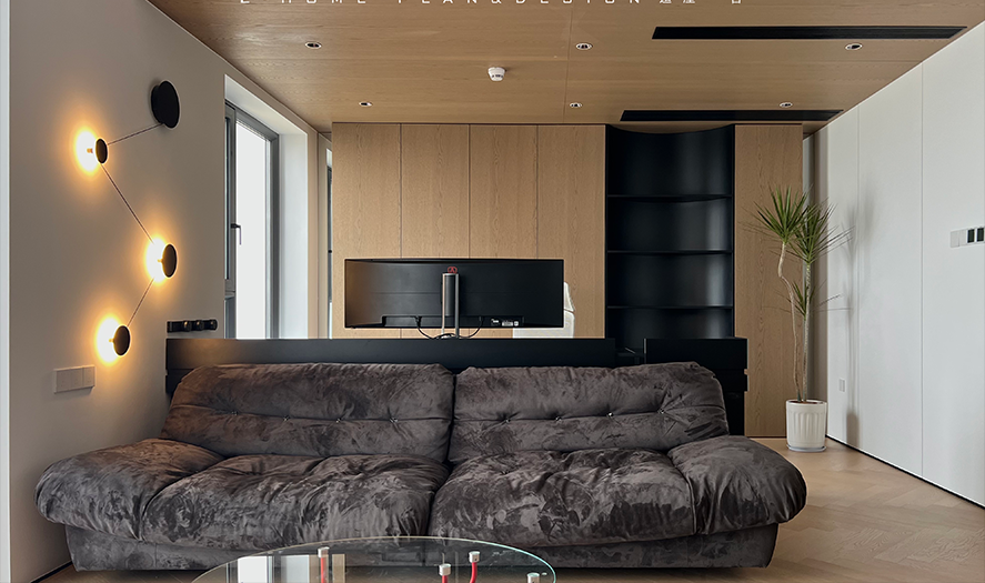 在墙角嵌镜子，给冰箱挪新家，用线条制造生活波动-13