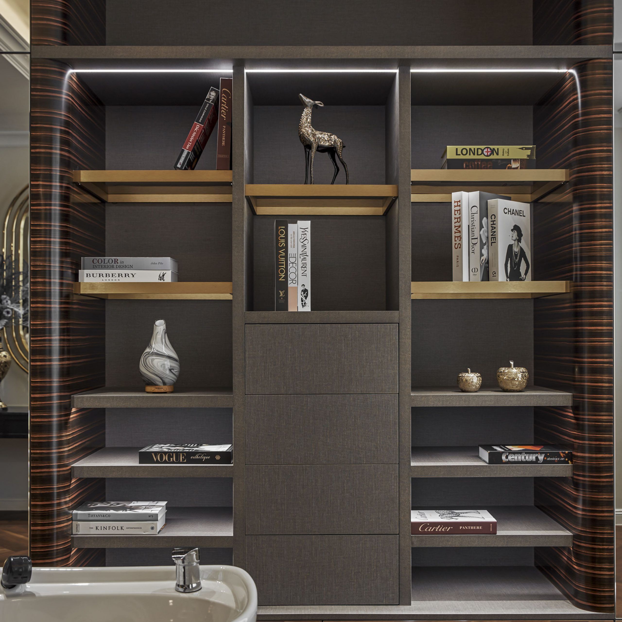 亚洲风格三层别墅设计，打造家庭温馨空间-9