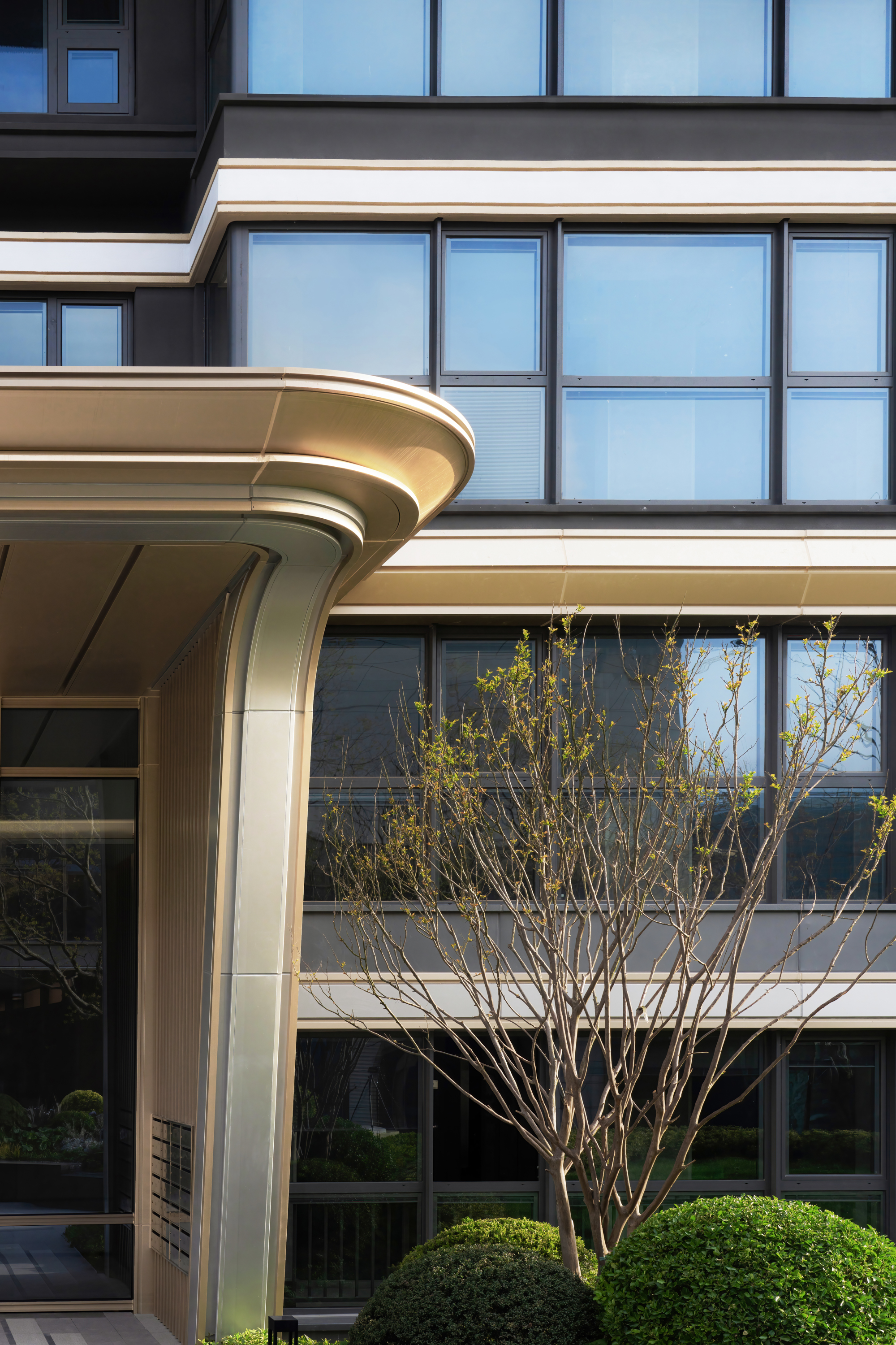 金地至尚 · 南通江苏的现代奢华丨中国南通丨成执设计-12