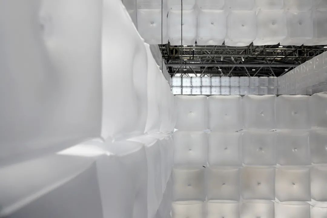 充气块打造可持续的家具设计展场丨中国深圳丨即作建筑 MINOR lab-35
