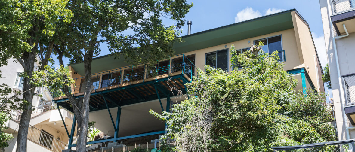 熱海の30度斜面に建つ家丨株式会社米村和夫建築アトリエ-1