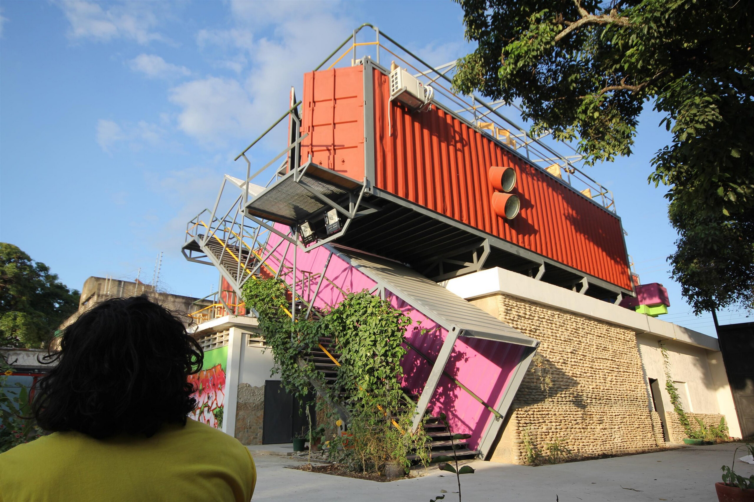 颠覆废墟的创意重生 · Venezuelan 文化生产区-19