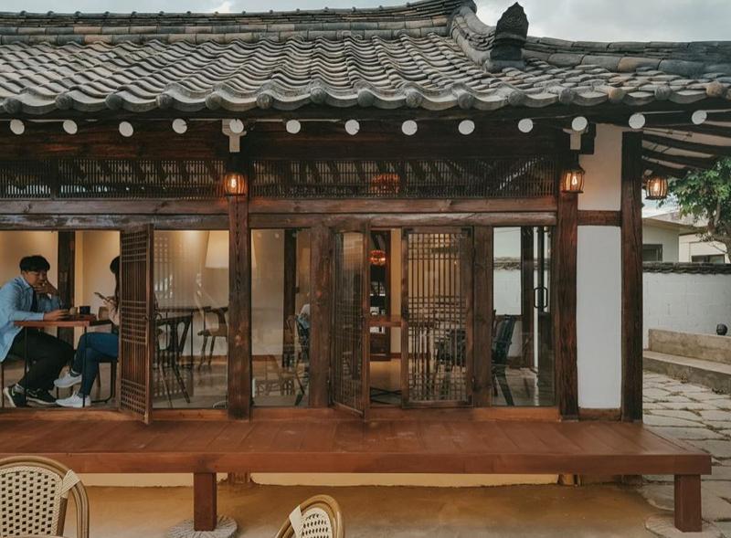 韩屋咖啡厅 | 250 平韩屋改造的室内设计奇迹-15