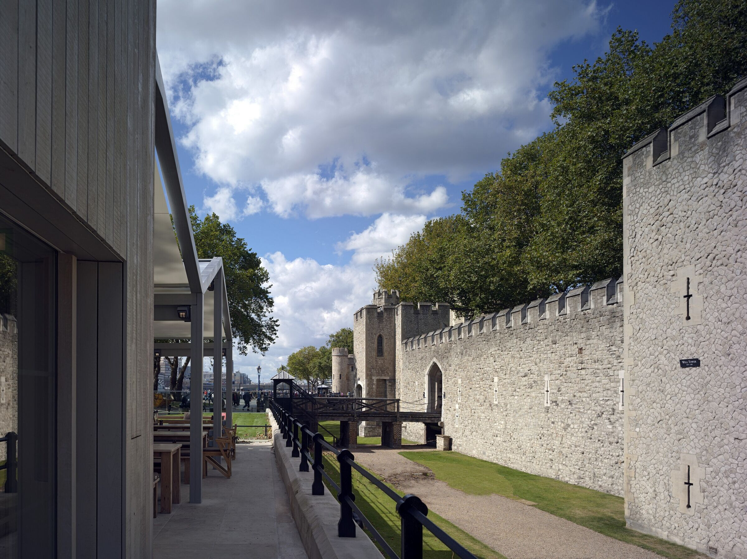 伦敦塔桥河畔历史餐厅丨英国伦敦丨Tony Fretton Architects-17