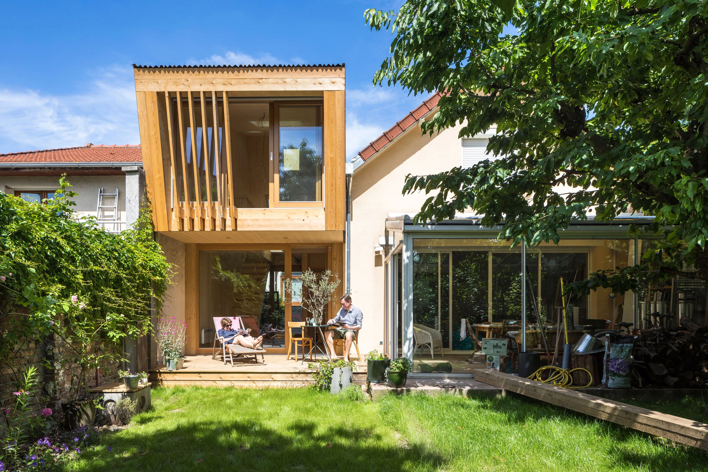 Gentilly 花园木质空中走廊住宅-7