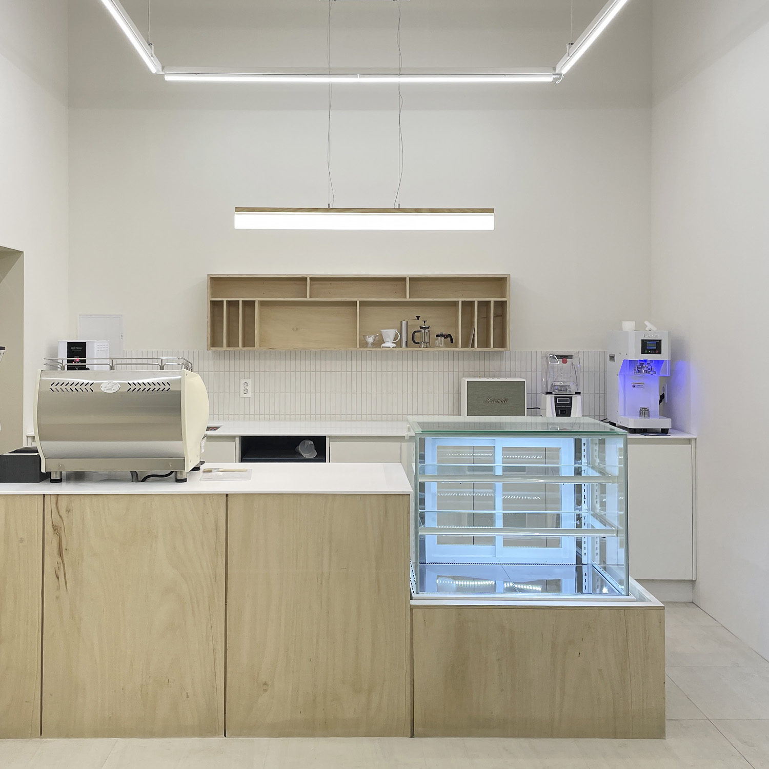 18 平米极简咖啡厅，呈现温馨早午餐空间-6