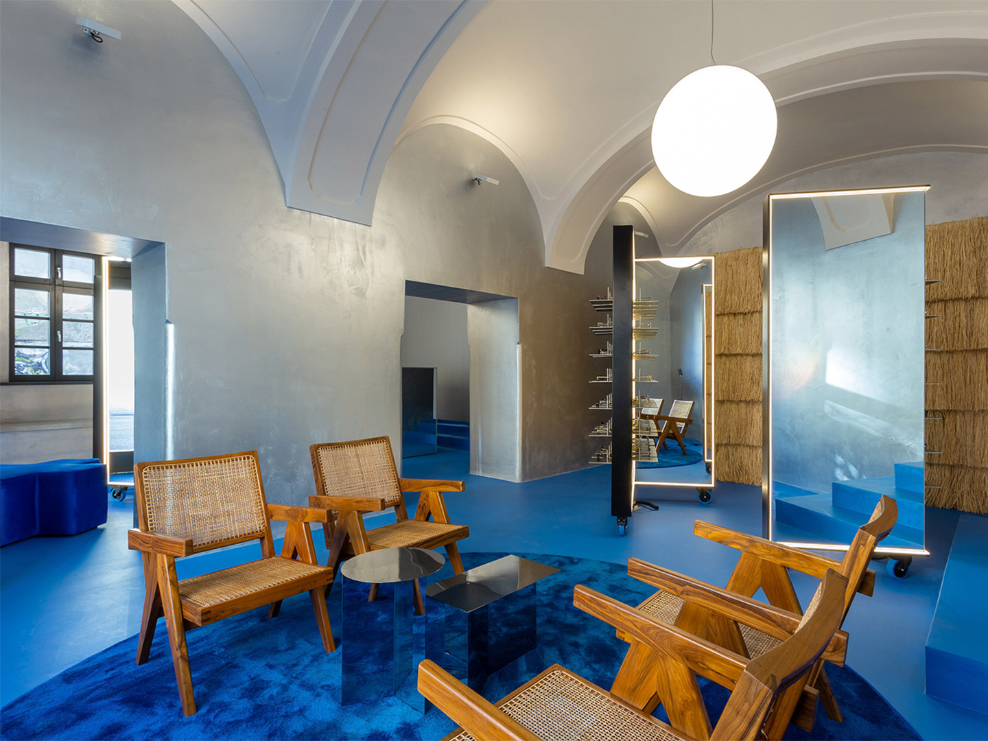 罗马尼亚Lunet眼镜店丨罗马尼亚布加勒斯特丨Bogdan Ciocodeica Studio-25