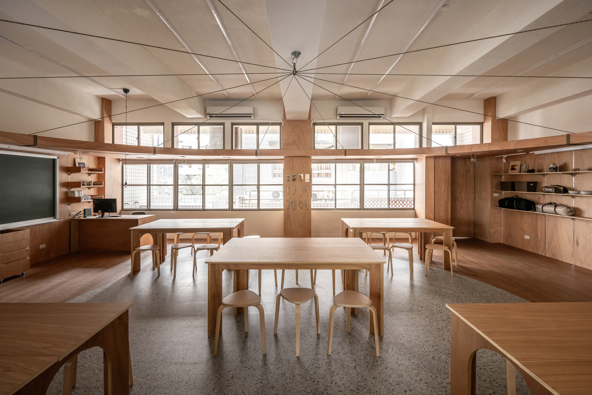 Qingshan Forest Junior High School Classroom / 317designstudio-16