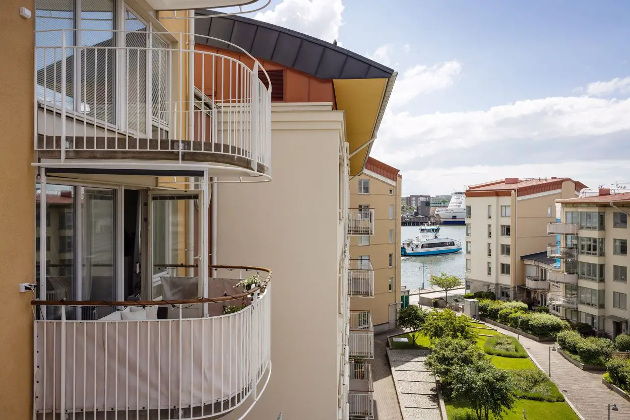 曲线美学 | 瑞典木质条纹墙的装饰魅力-26