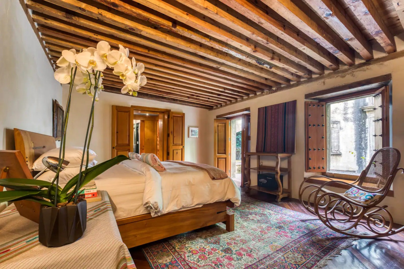 墨西哥风情 | Airbnb 上最美的五座艺术之家-4