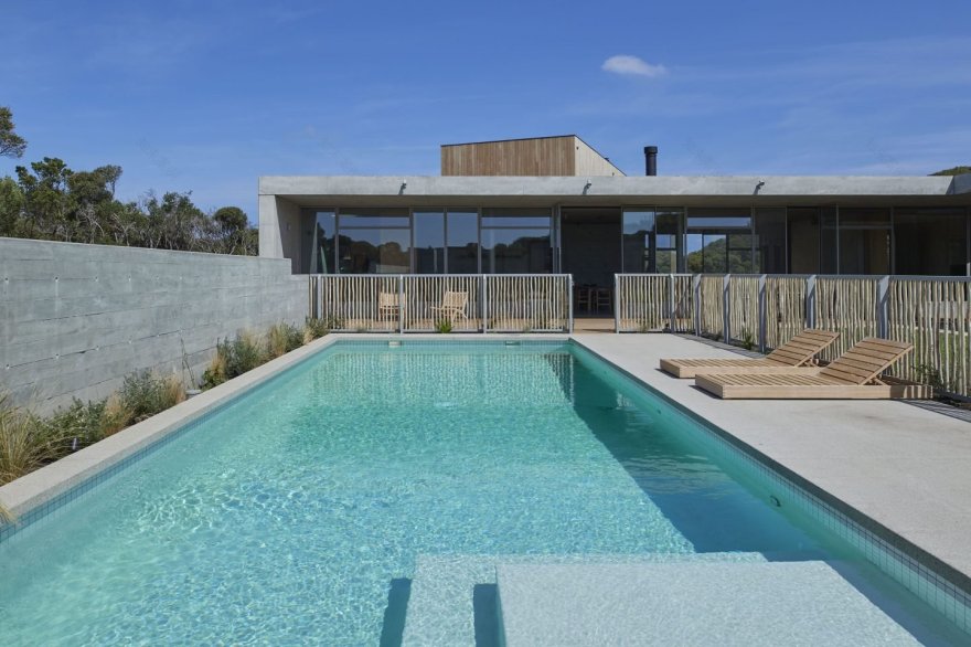 Contrasts And Duality Of Materiality Inform The Design Of House At Prickly Rocks - IGNANT-10