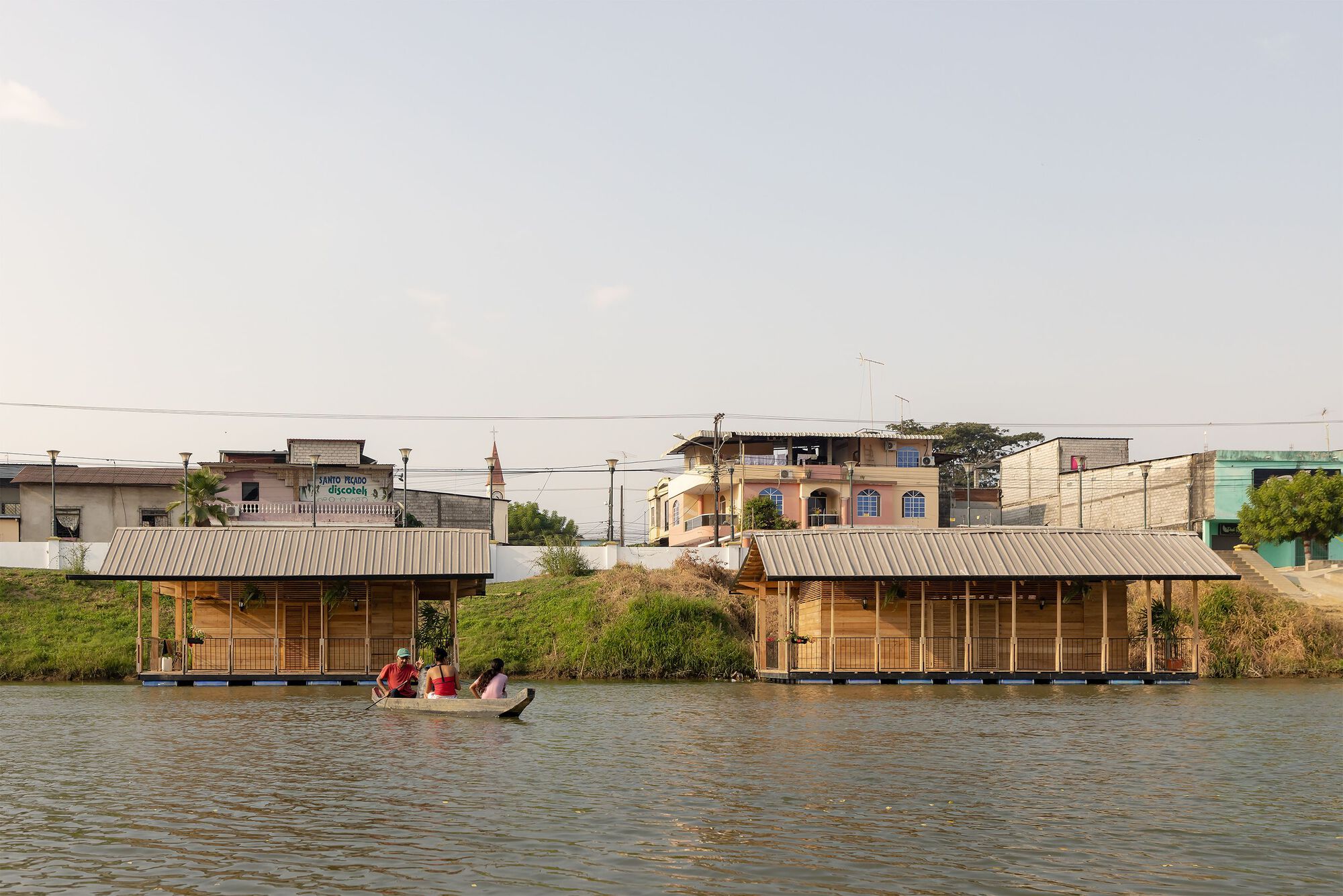The Floating Neighborhood of Las Balsas / Natura Futura-31