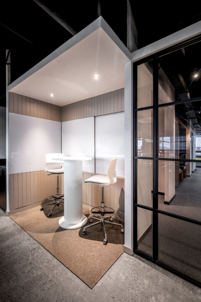 Guatemalan 电子零售商 Grupo Distelsa 办公室,Elemento Studio 打造和谐复古现代空间-15