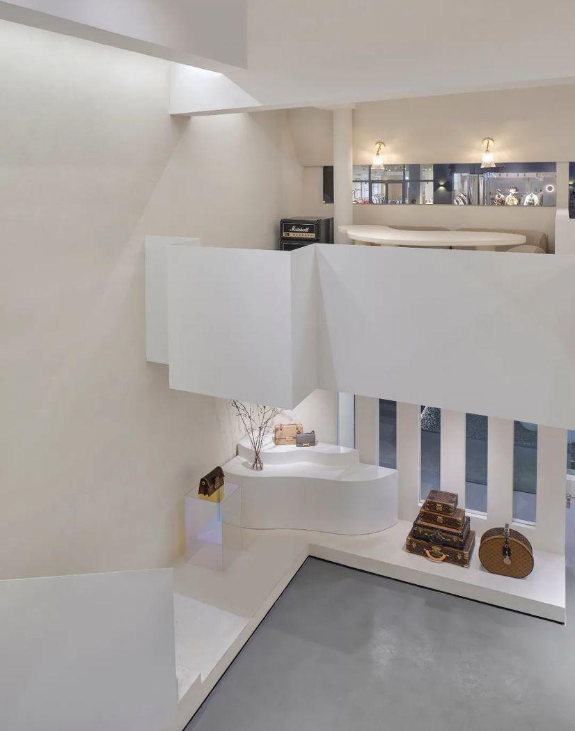 AO×DESIGN 奢侈品店的悬浮桥梁设计-41