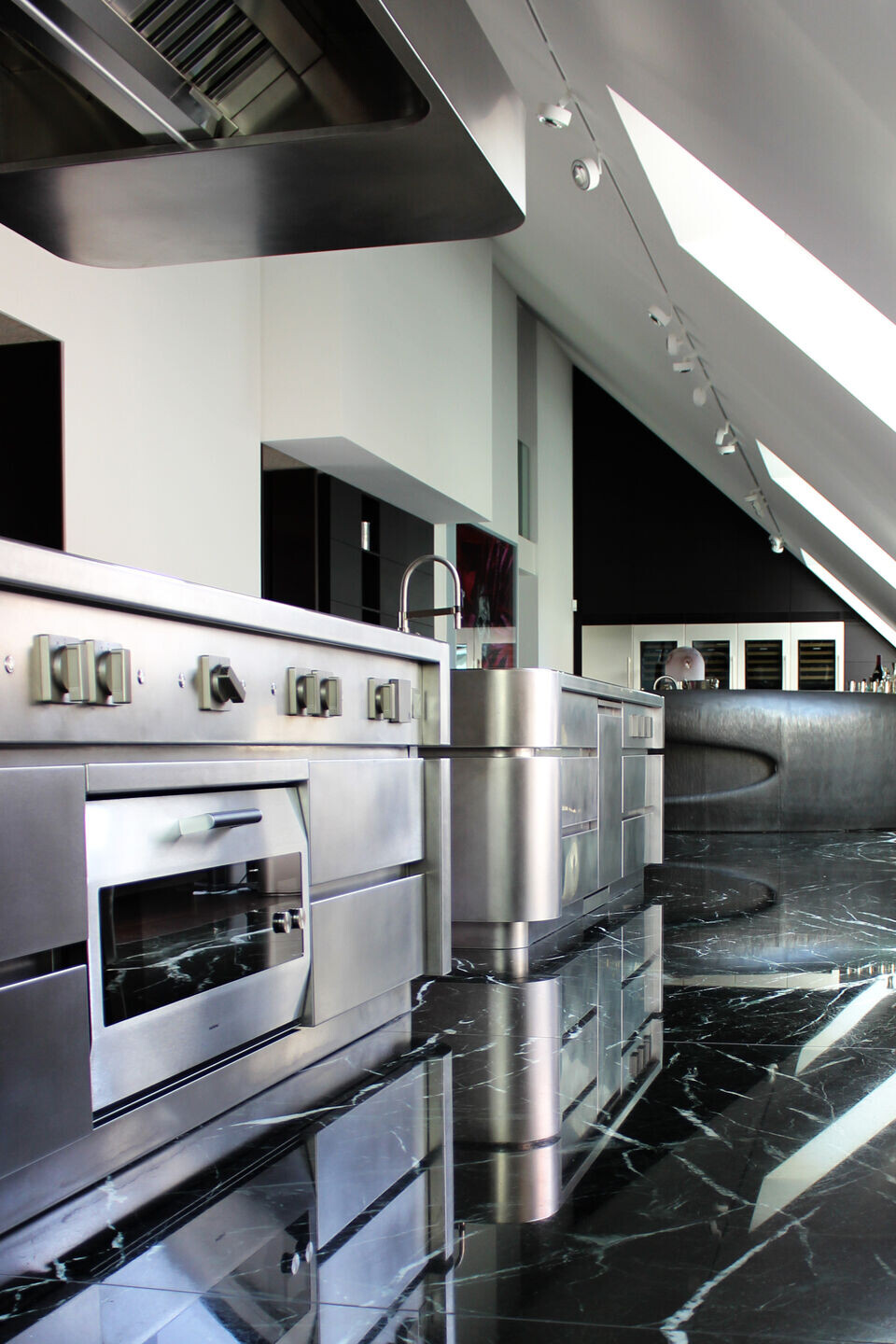 维也纳金属魅力 LOFT HOV18-19