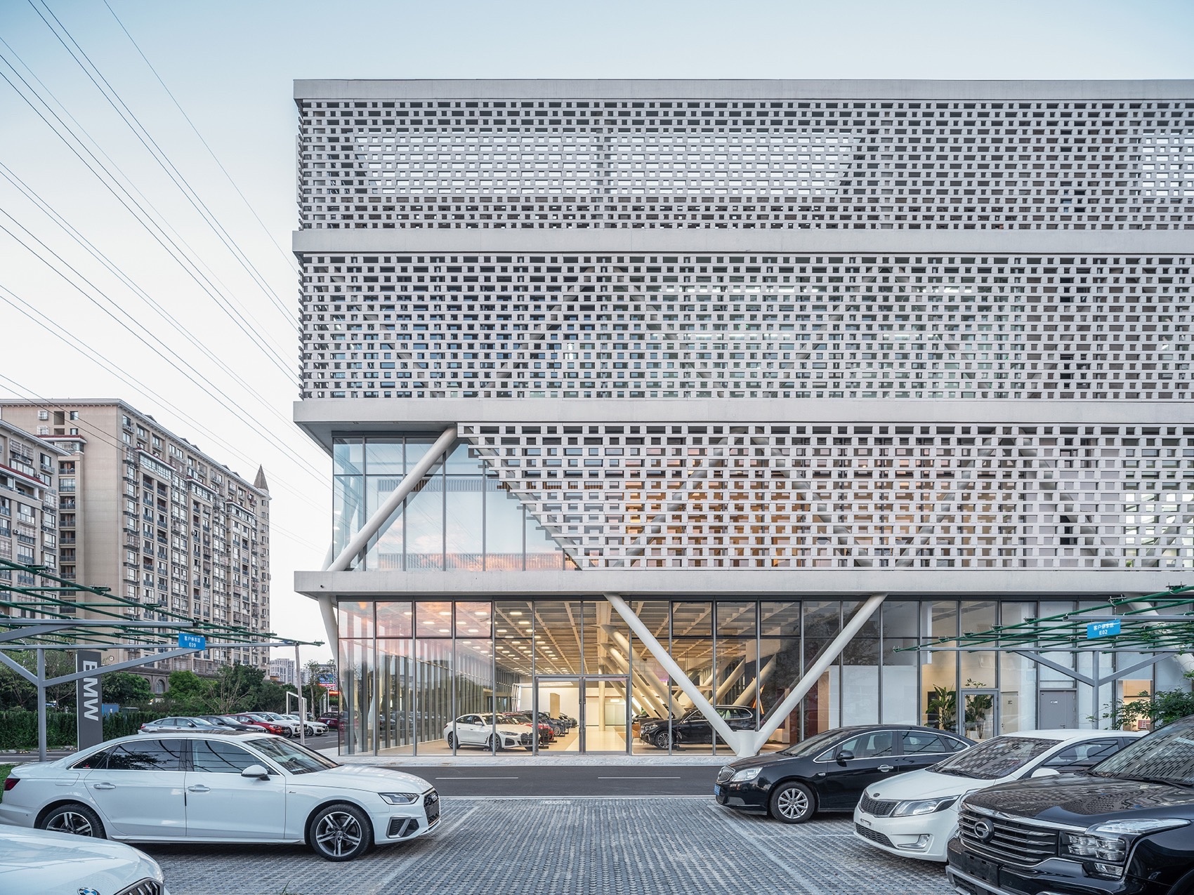 无锡锡宝行 4S 店丨中国无锡丨非常建筑-35