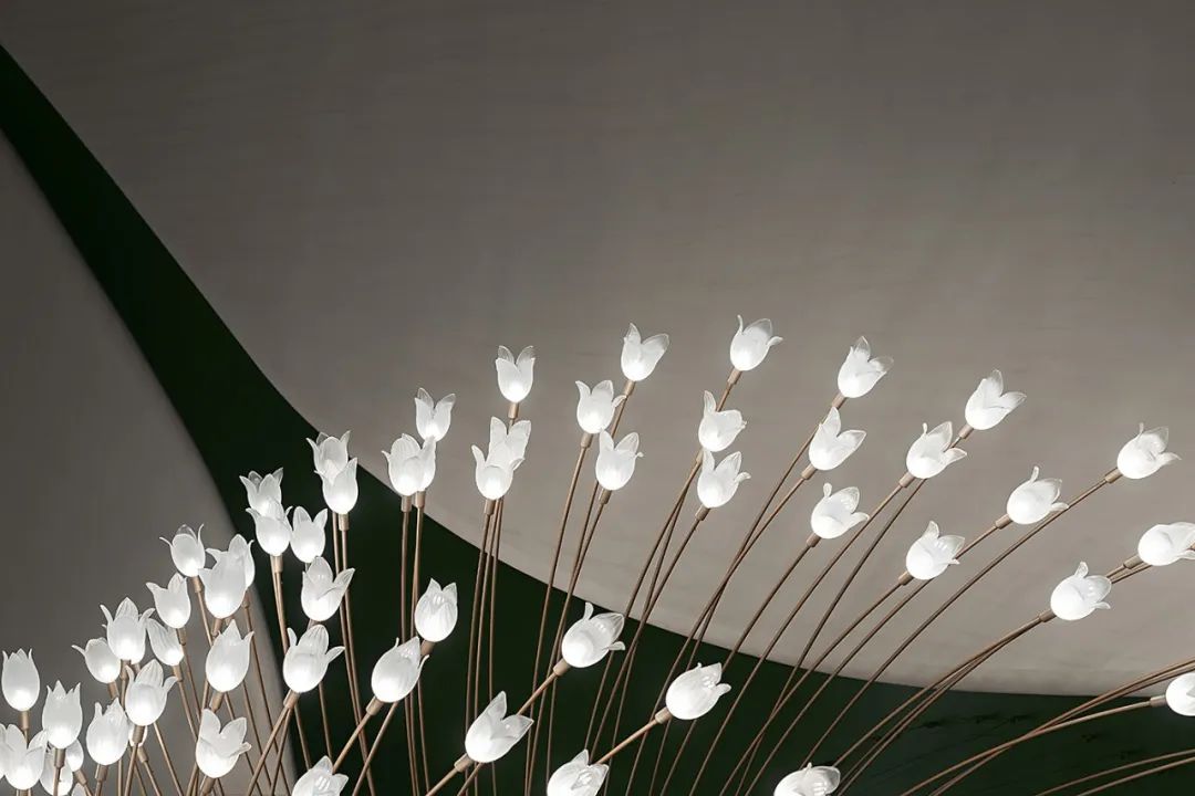 天津中梁·长风雅著售楼处 | 蝶舞花间的灵动空间-2