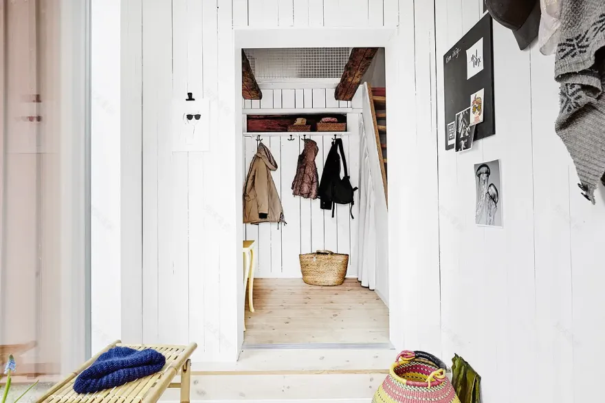 瑞典红木建筑 | 传统外观与现代内设的完美结合-33