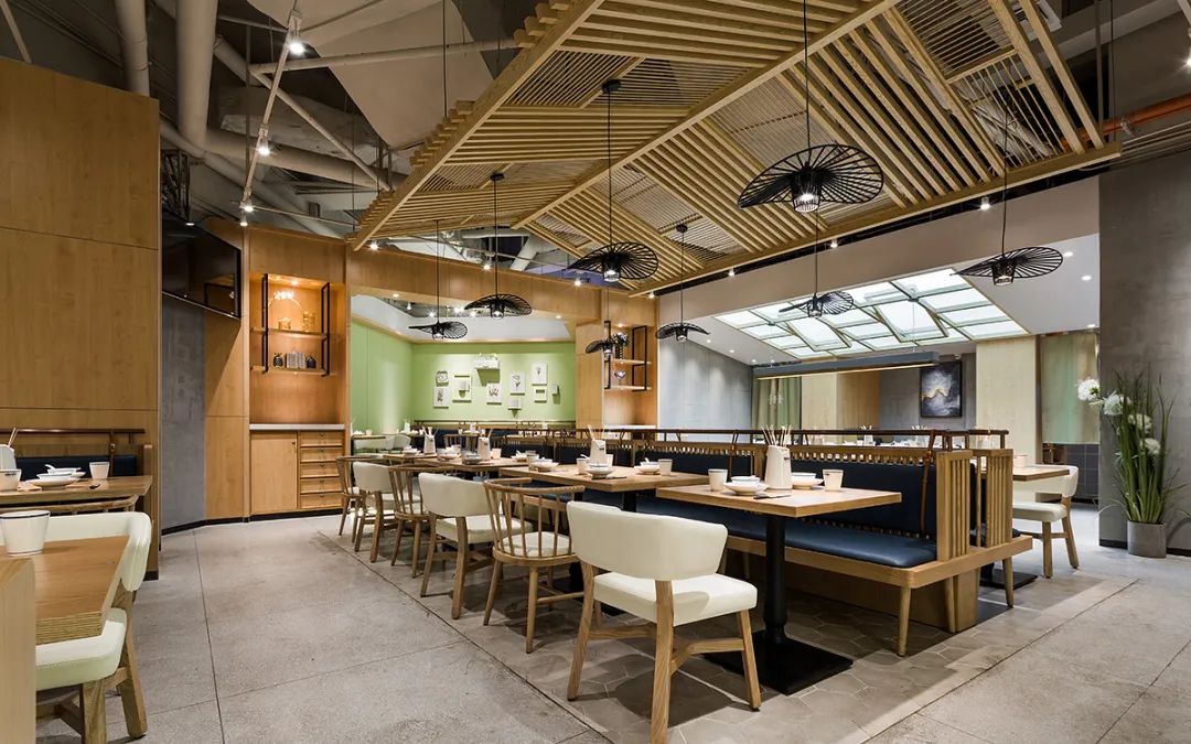 深圳卅卅串串店 | 简约精致，还原老成都风味-10