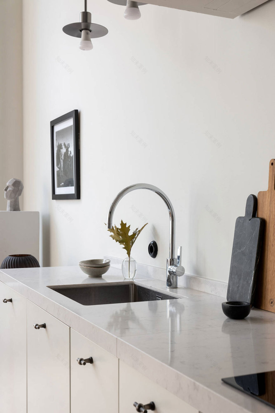 斯德哥尔摩工业风复式公寓设计-15