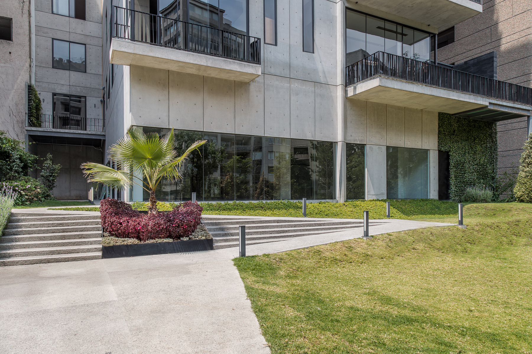 2015 年建造的 Tabachines 多单元住宅公寓室内设计解读-19