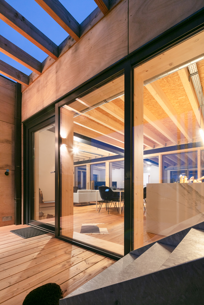 悬浮海景别墅,简约优雅的法式海景之家-29