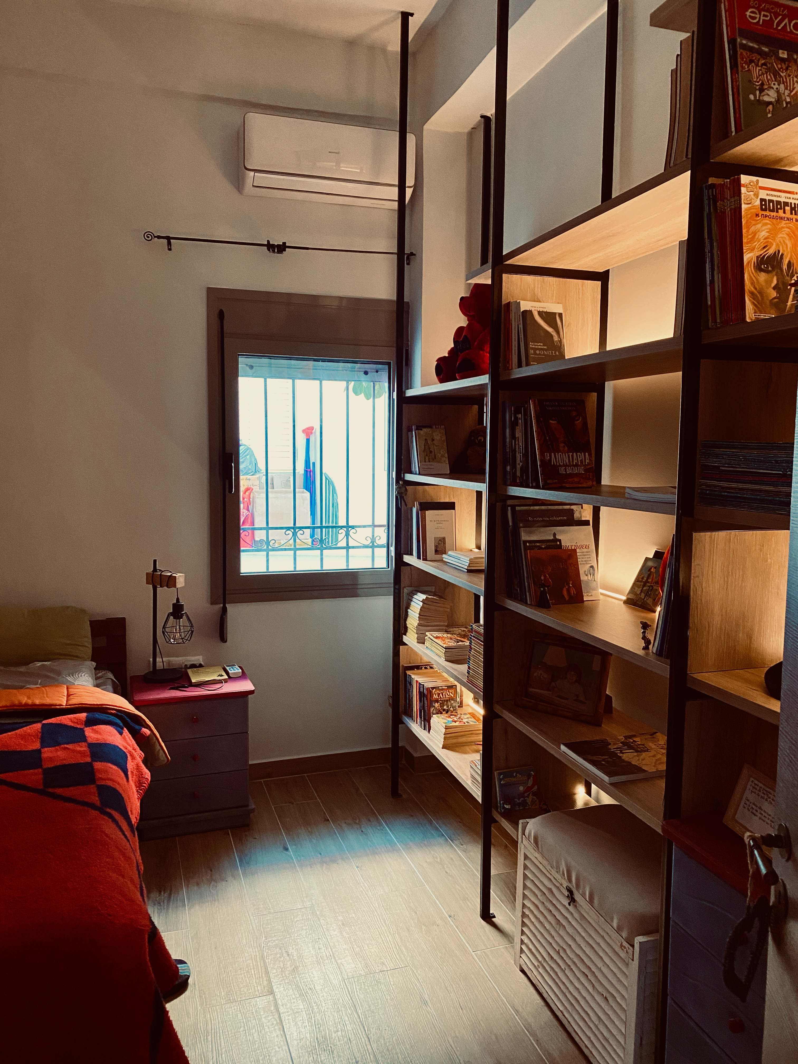 2 Bedroom Apartment in Aigaleo-12