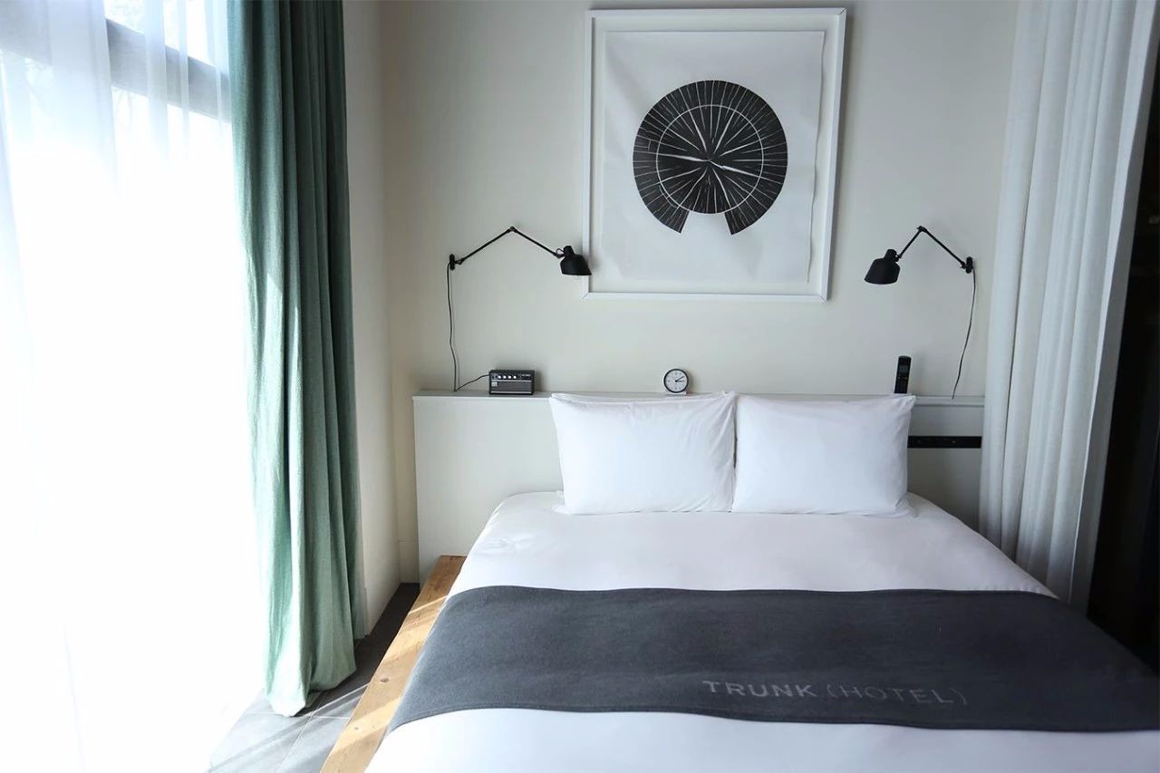 这个LOFT酒店装潢简单 / 住一晚却要6000块-31