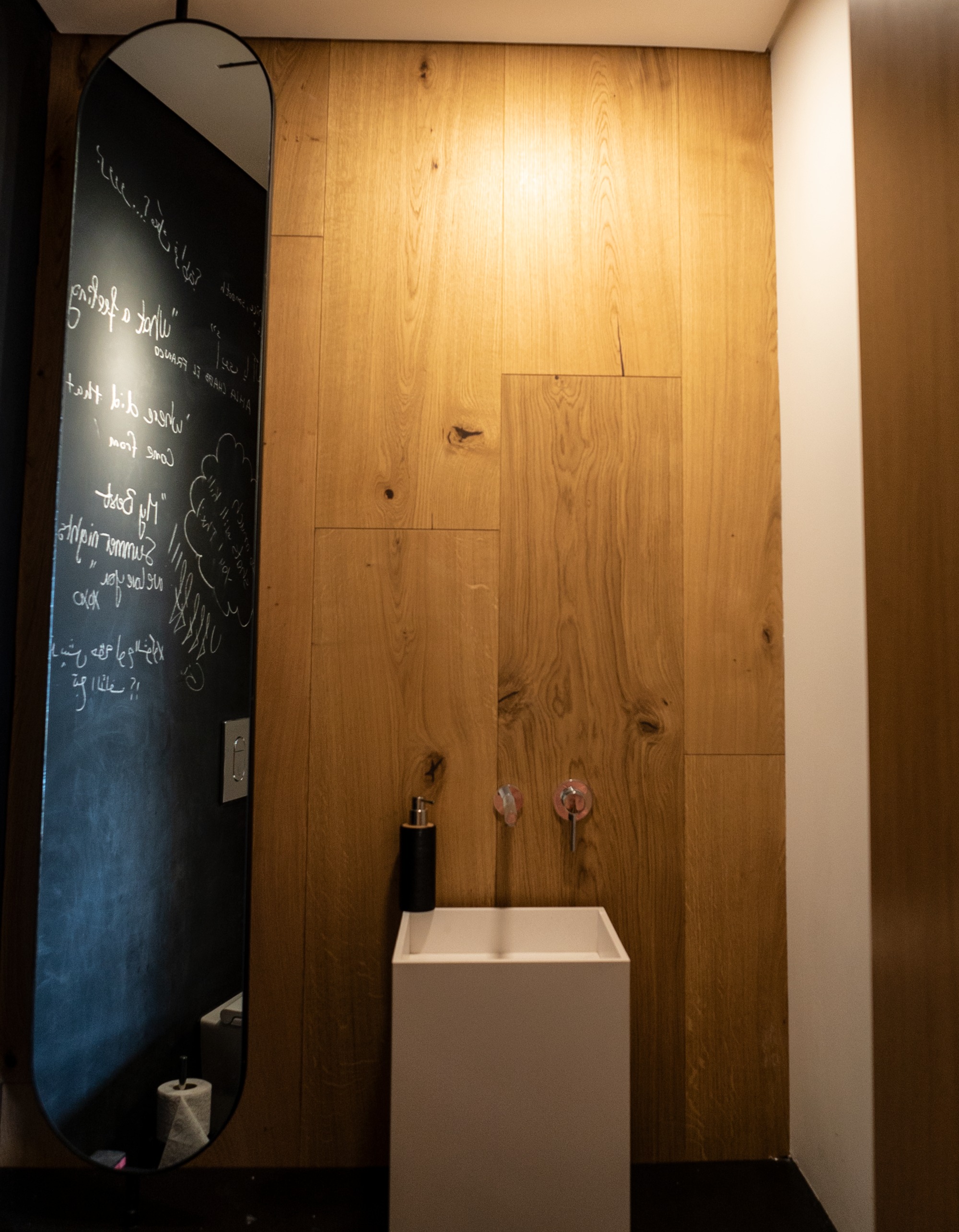 Francis Apartment / Hatch Architects & Planners-27