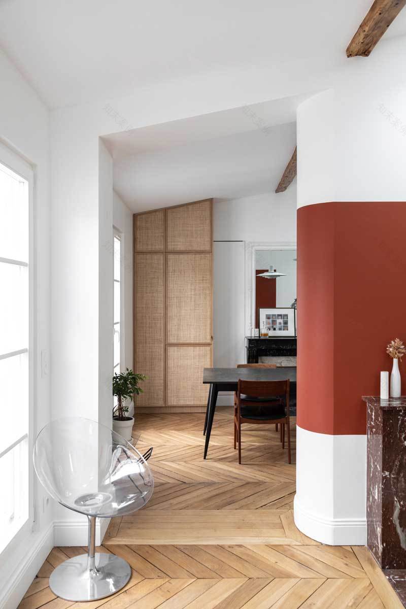 巴黎红色墙面的阁楼公寓设计-3