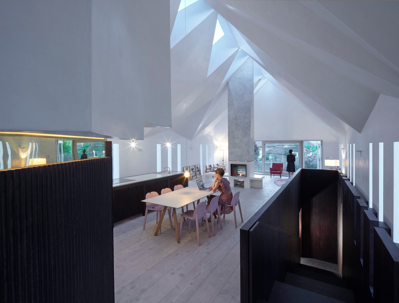 废弃教堂的现代住宅变身-7