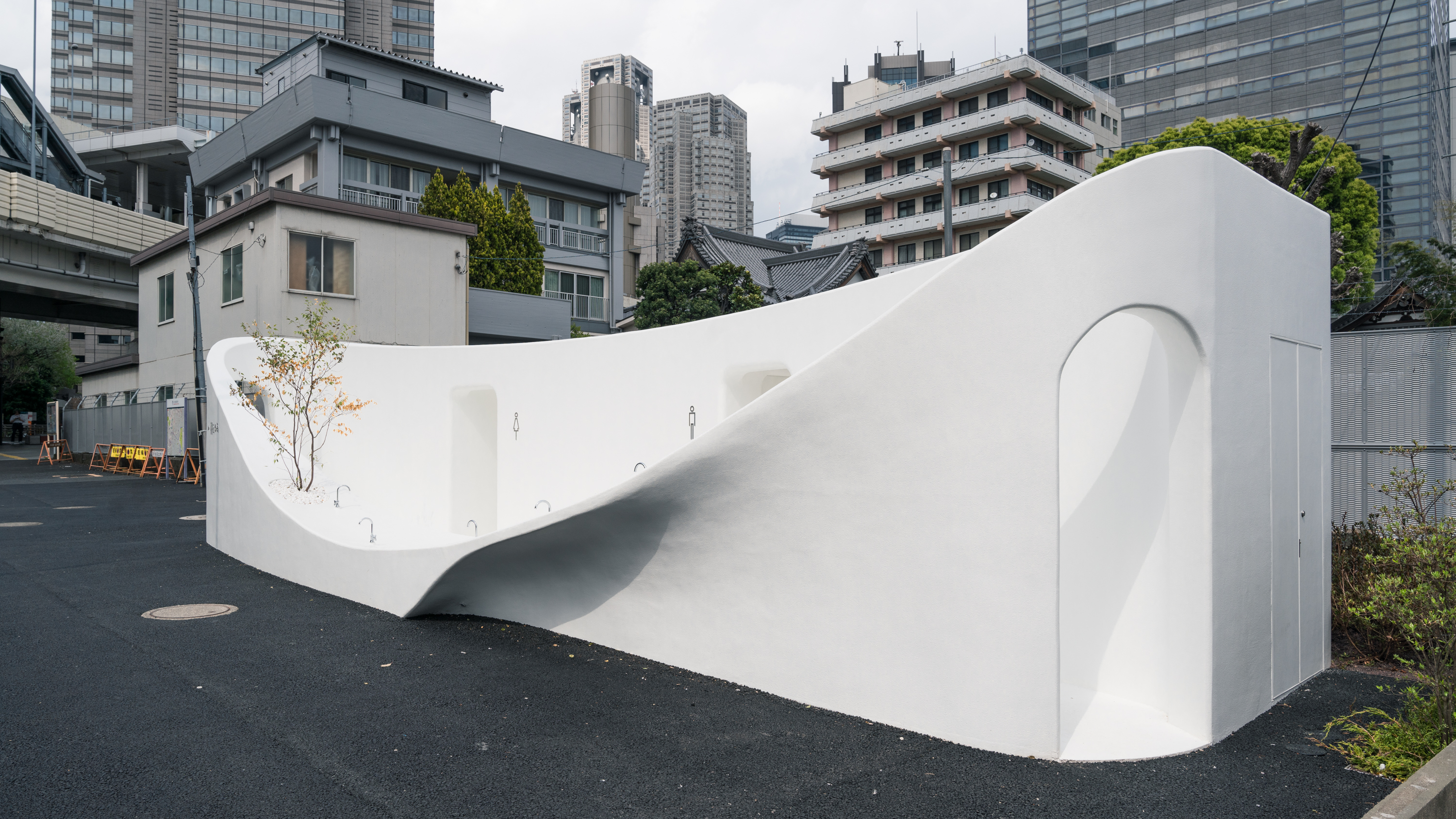 Sou Fujimoto Architects - 西参道公衆トイレ-6