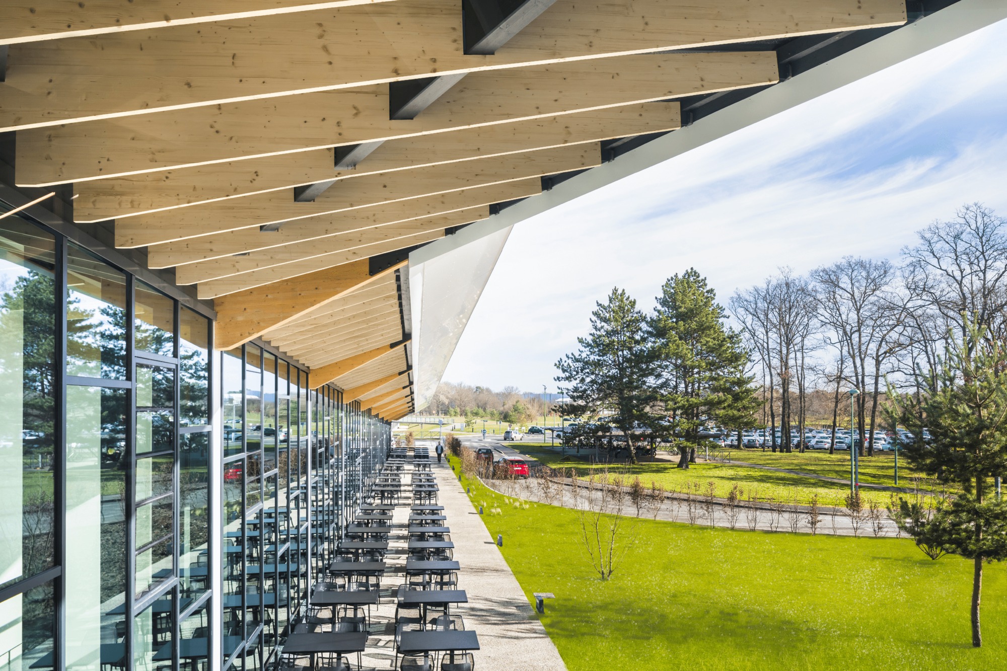 Parfums Christian Dior Company Restaurant  / Palissad Architectures-35