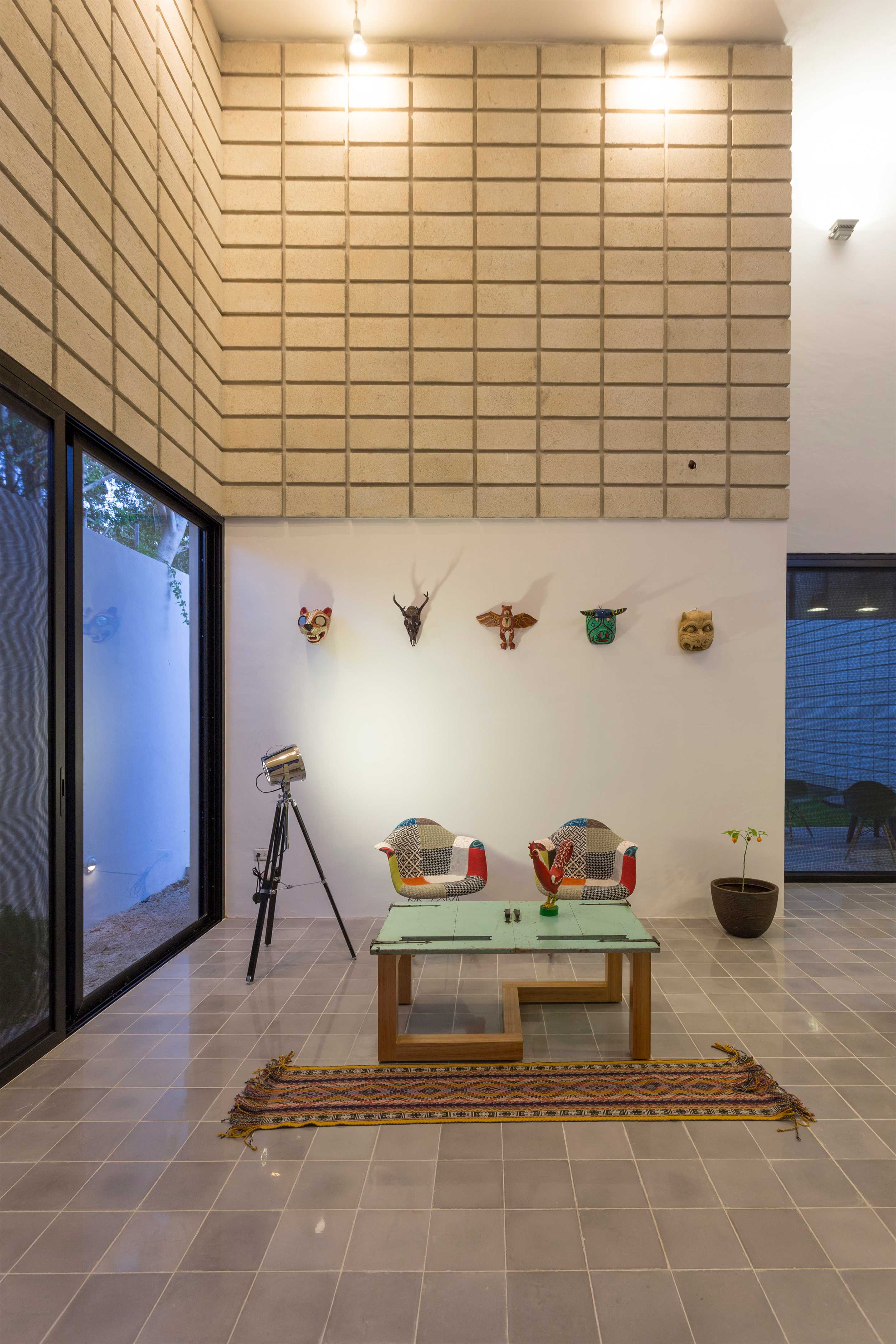 拉查亚 · 手工艺科技之美的现代住宅-20