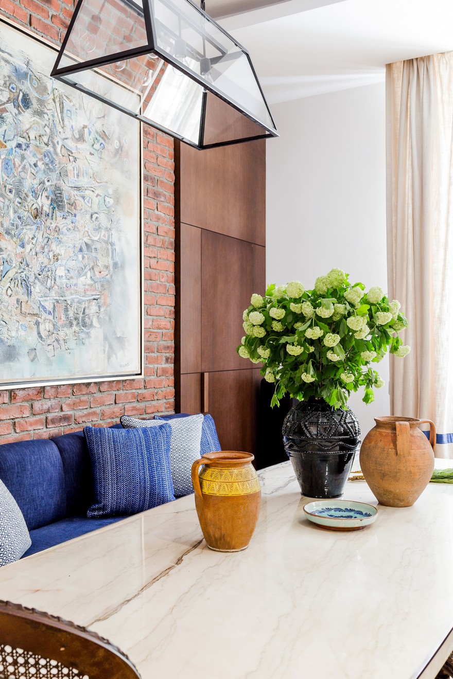 布加勒斯特英式乡村别墅 | 砖墙与橙色调的优雅结合-21