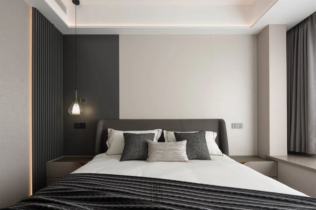 内舍软装丨127㎡现代极简风，黑灰+自然光影构建一个松弛的居住场所！-25