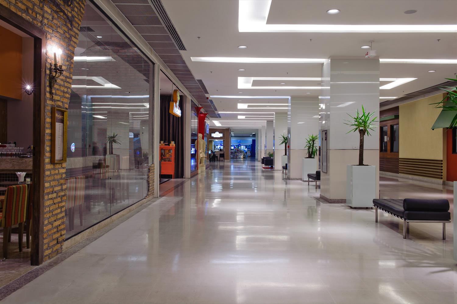 巴西 Shopping Barra 购物中心现代化改造设计-10