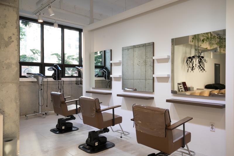 32 平米极简美容室设计，打造温馨治愈空间-9