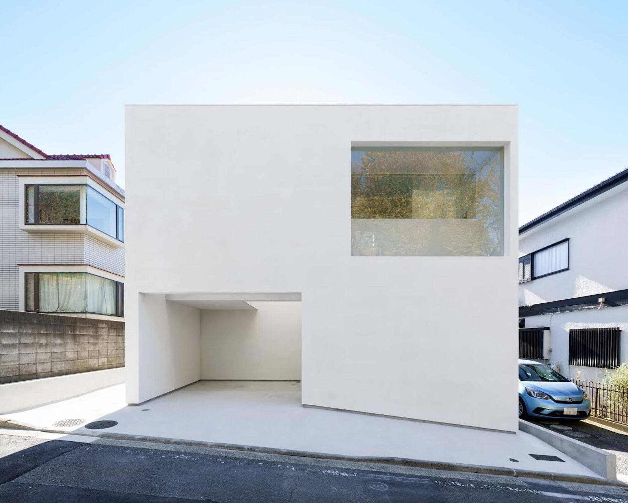 House With Eight Light Courtyards / ha-22