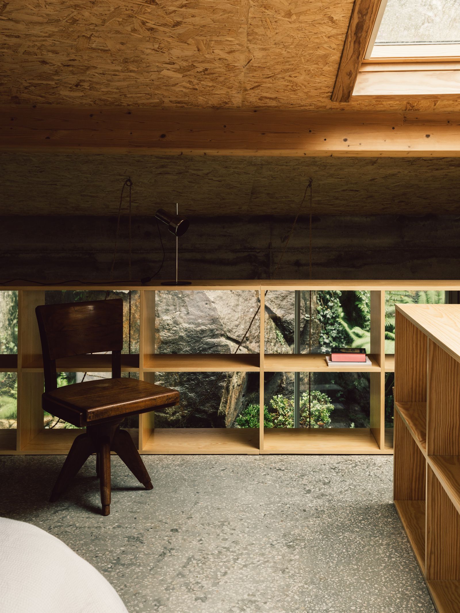 葡萄牙波尔图的小型粗野主义风格住宅改造丨建筑师François Leite-38